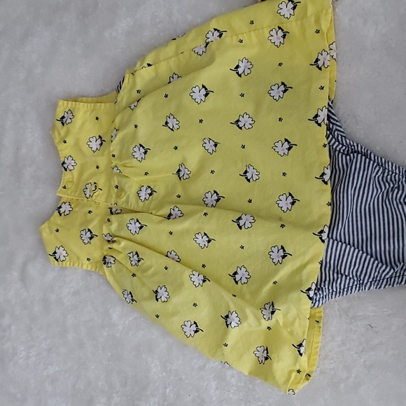 Carter's 2 piece floral set 3 mo and 1 piece yellow and blue with flowers 6 mo - Picture 6 of 8